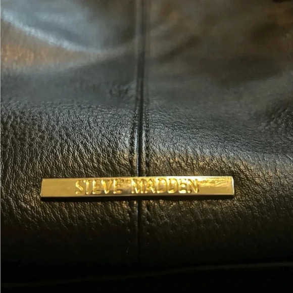 Steve Madden black handbag/shoulder bag - Picture 2 of 11